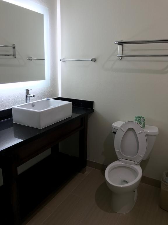 Americas Best Value Inn & Suites Spring / N. Houston Eksteriør bilde